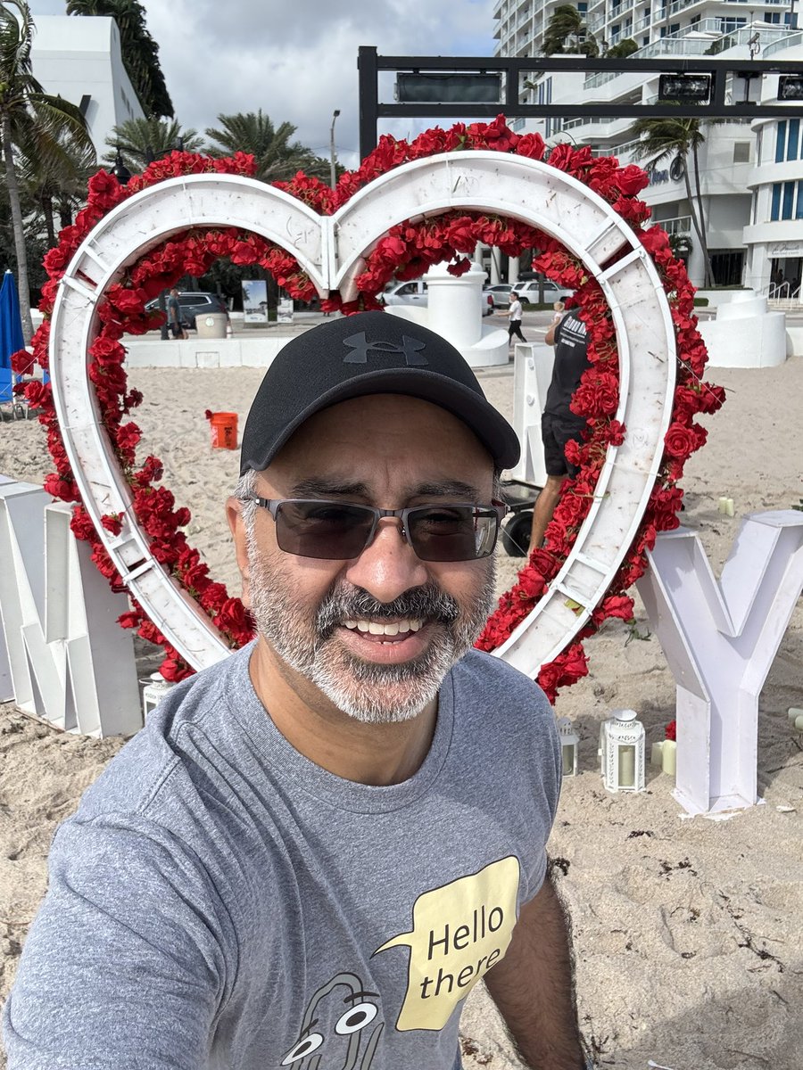 Hoorge's tweet image. #MMSFlamingo starts with love. 

#MMSMOA @mmsmoa