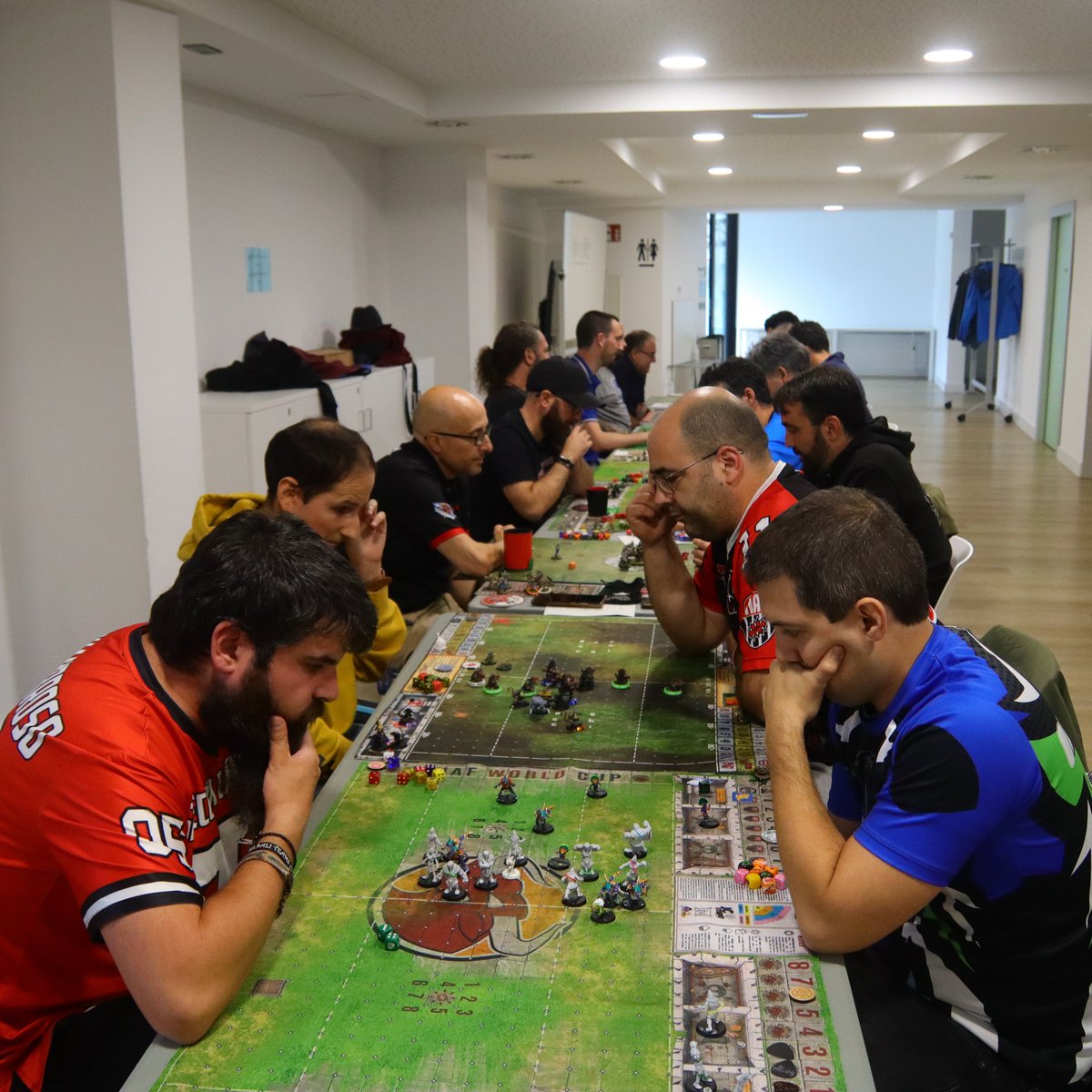 Pasados Los Juegos de Ulises 2024, empezamos a postear las diferentes actividades que tuvimos en él.

Desde las 8 hasta final del evento tuvimos torneo de Warhammer 40k con casi 30 inscritos.

Desde las 9 también dio comienzo el torneo de Bloodbowl con 40 inscritos.