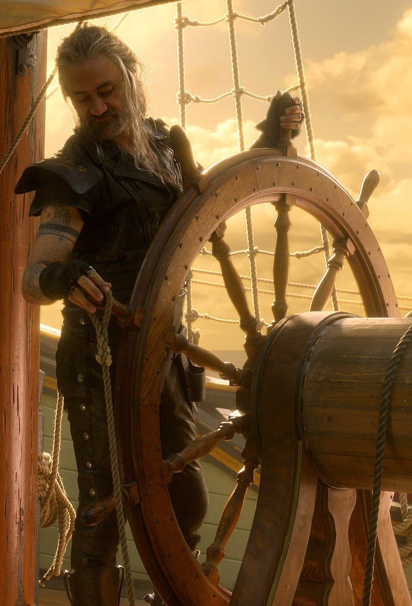 being dangerous and slutty all by yourself beautiful 

#OurFlagMeansDeath