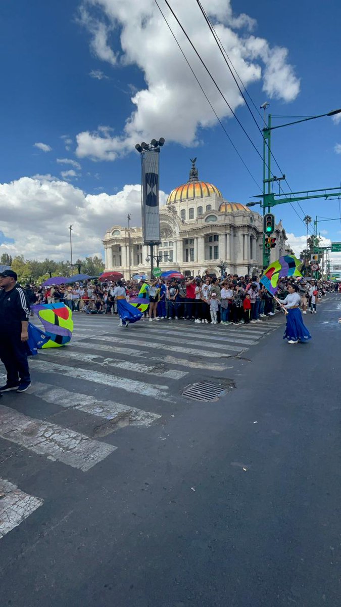CoberMultiMX's tweet photo. Se llevó a cabo el tradicional desfile de #AlebrijesMonumentales que organiza el @map_mexico aquí te dejamos algunas imágenes. https://t.co/hhpOkiyAYy