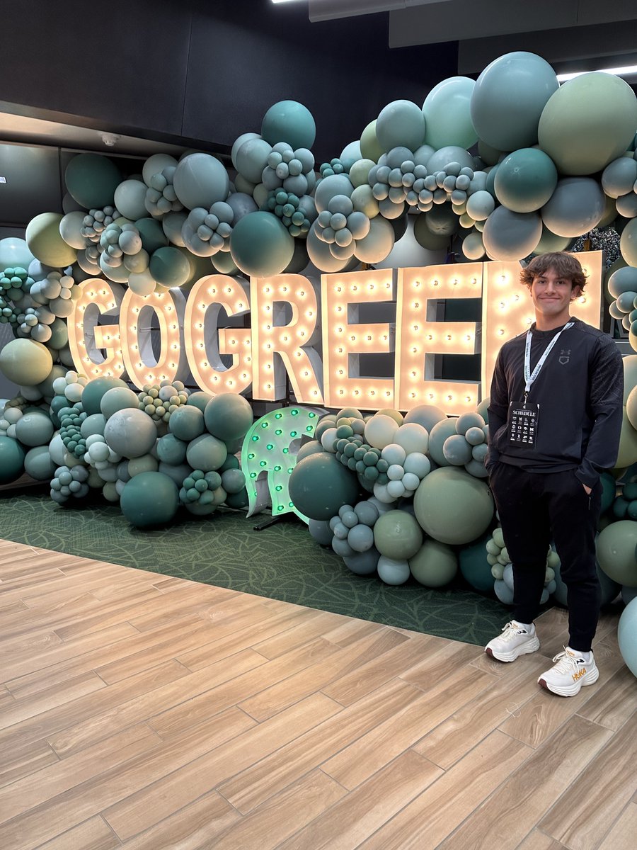 AlexRudolph_1's tweet image. I had a great time @MSU_Football last night.
Thank you again @CoachBegnal and @CoachWozniakTE for the invite.
Great win and Go Green!!