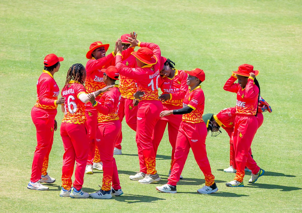 zimbabwewomen's tweet photo. #2ndODI | RESULT 

🇿🇼 lead series 2️⃣➖️0️⃣ after 6️⃣ wickets win

USA 2️⃣4️⃣8️⃣ in 49.4 ov
(Sriharsha 69,Chudasama 41 ; Nomvelo Sibanda 3-41,Josephine Nkomo 2-36)

🇿🇼 2️⃣5️⃣0️⃣➖️4️⃣ in 48.3 ov
(Modester Mupachikwa 77,Beloved Biza 46, Aditiba Chudasama 3-33)

#ZIMWvUSAW | #WeMeanCricket https://t.co/rTjC99ZSJH