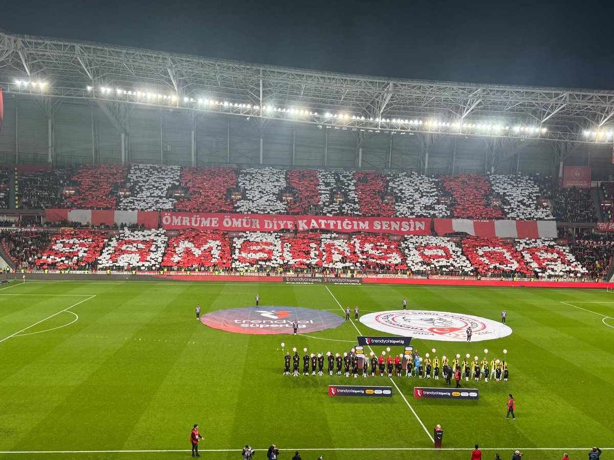 "Ömrüme ömür diye kattığım sensin."