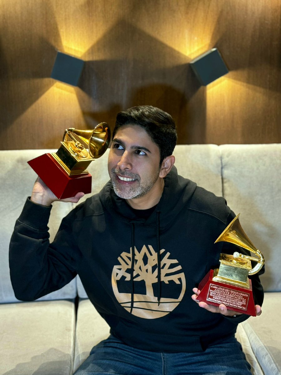 Engemyr's tweet image. Ya pronto se vienen los #LatinGrammys , les deseo mucho éxito a todos mis colegas nominados este año 🏆🏅🥇

Aquí seguimos dándolo todo por el arte 🎧🎶

📸: @drumernan @triniproduccion 

#audioengineer #recordingstudio #recordingengineer #mixingengineer #masteringengineer