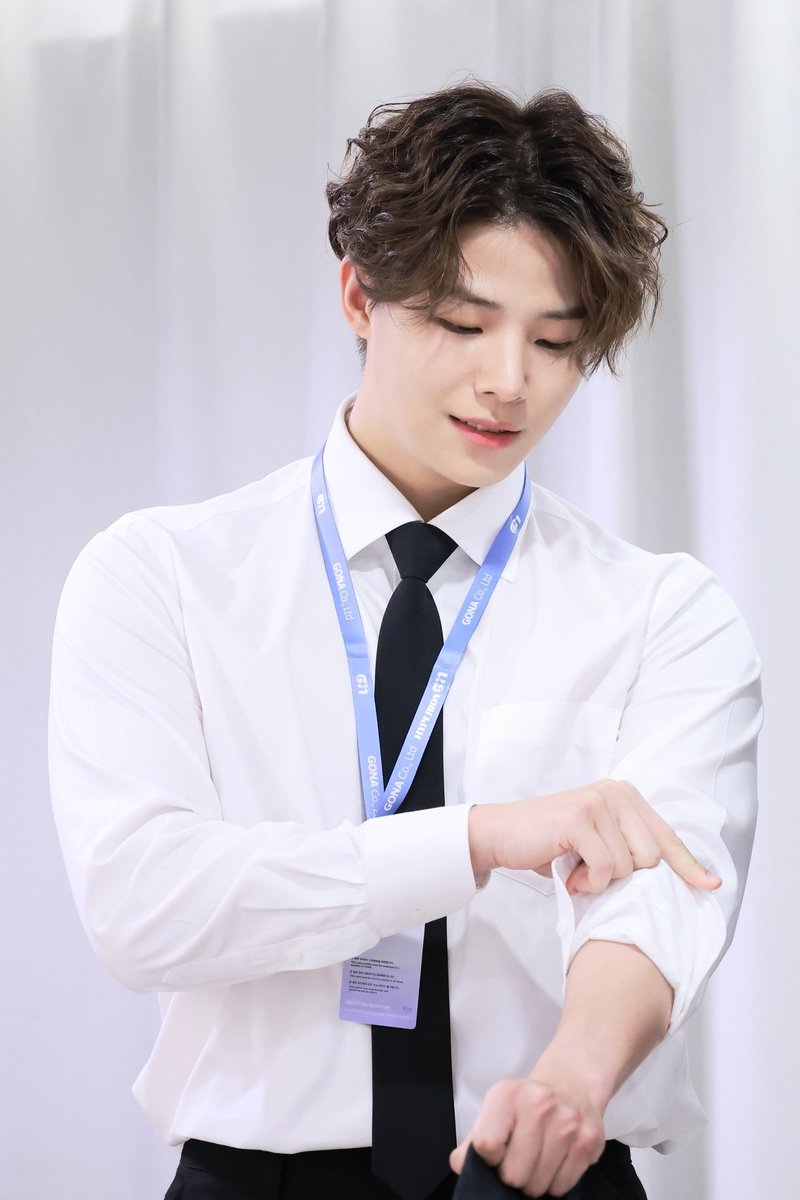 사랑하는 우리 🐻 생일 축하해🎂 
오늘 하루 소중한 시간 보냈으면 🩷🩷🩷

#SONJUNHYUNG #손준형 #HBD_JH
#GHOST9 #고스트나인