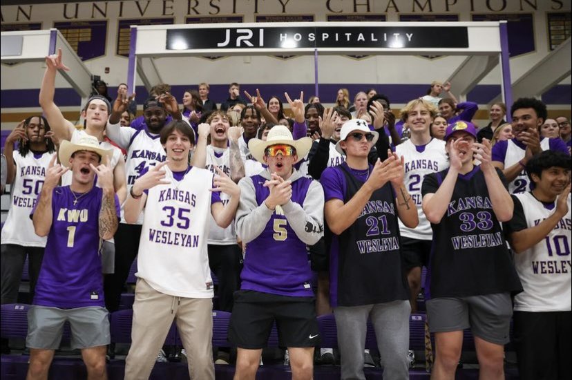 Coyote Basketball tweet media