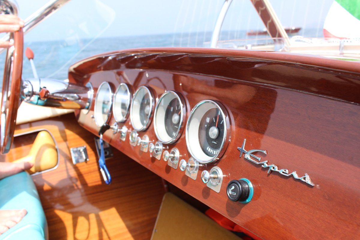 RioClassicBoats's tweet photo. Rio Espera for Sale: Totally restored, hull number 68. After the flagship Colorado the second largest Rio legend, build in 1969 at Lago d´Iseo.
All informations on: https://t.co/4pKCeIcHAC
More of this type for sale to come soon.

#rioboats #woodenboats #motorboat #rioyachts 🚤 https://t.co/St75pRtfjo