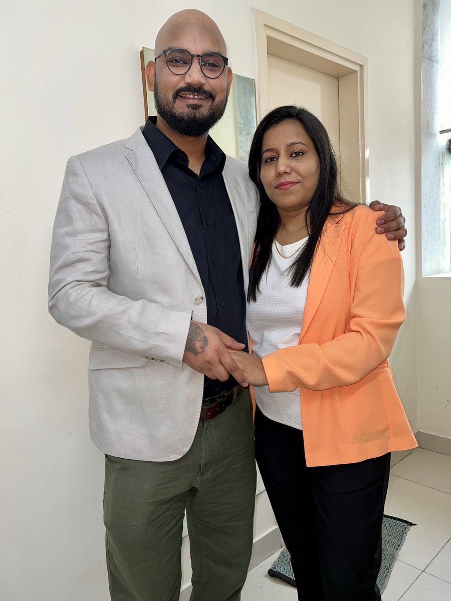 Sumitchauhaan's tweet photo. हम दोनों नहीं मानते कि कोई व्रत रखने से उम्र लंबी होती है। अगर ऐसा होता तो लोग अमर हो चुके होते। वैज्ञानिक सोच को अपनायें, पाखंड से बचें। जय भीम https://t.co/p7u8dxjuUA