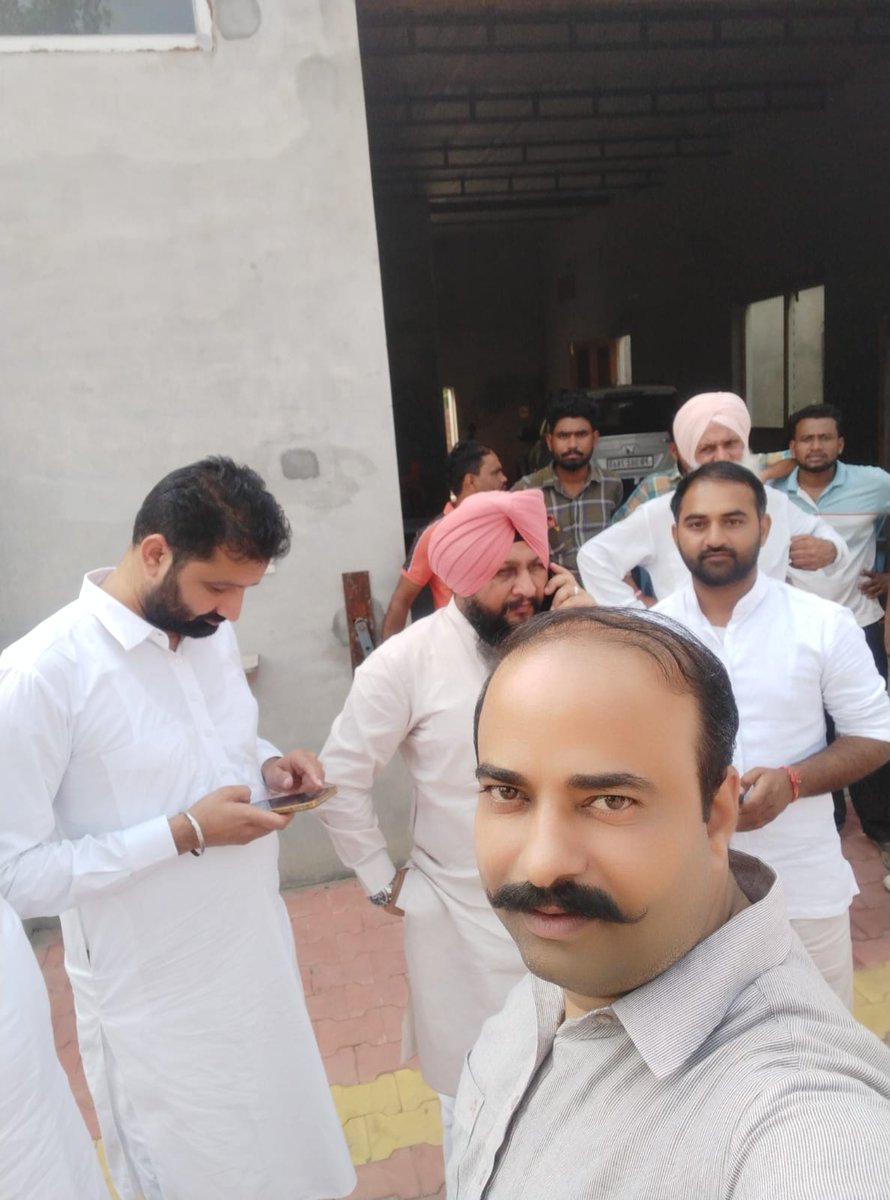 gurdasdahotinc's tweet photo. Election campaign in Bhalaiana vill #Gidderbaha constituency with @KulbirSinghZira ji #Dimpa ji, Gurbhej tibbi ji, sotha ji, kotbhai ji ex MLA
@RajaBrar_INC @devendrayadvinc https://t.co/xGu5COkyml
