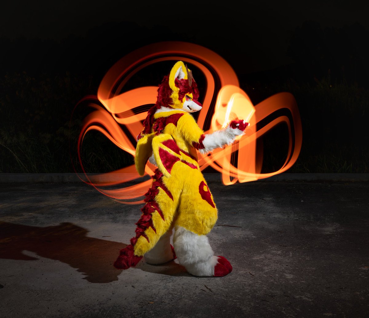 尔等，孰敢接我一掌！
📷:<a href="/kimballfurry/">purple sweet potato</a>