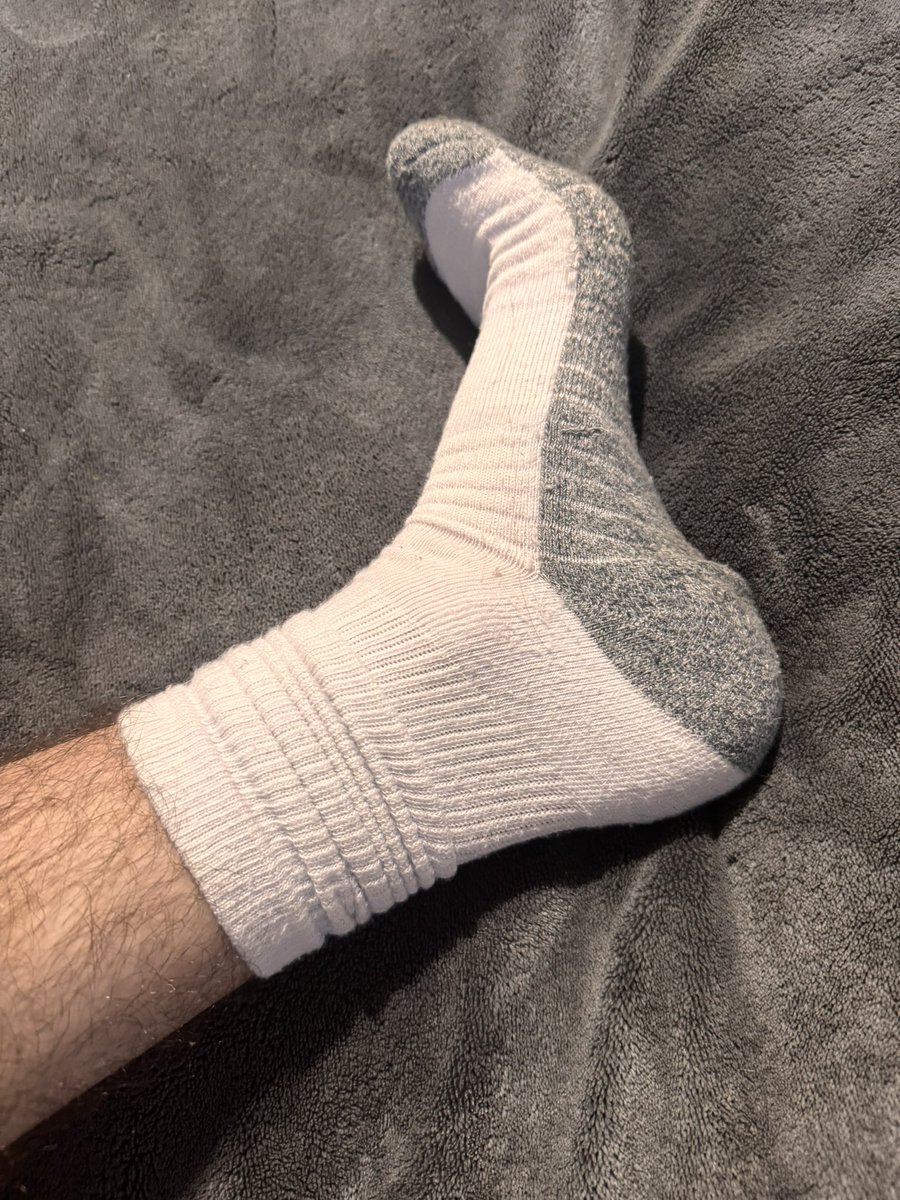 SensationSoles's tweet photo. When your sock bows down, you know you're the true master. 👑
https://t.co/wKkEgx13rP
#FindomLife #SockSub #footfetısh #finsub https://t.co/FsOQKmvoXB