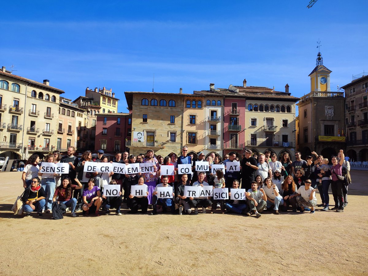 Així donem per finalitzada la sisena edició del Volt 🫶

Han estat uns dies preciosos de convivència, de lluita i d'esperança. Gràcies a tothom qui ha vingut pel grup tan maco que heu format ⚡

Ens veiem en pròximes edicions! #FemUnVolt