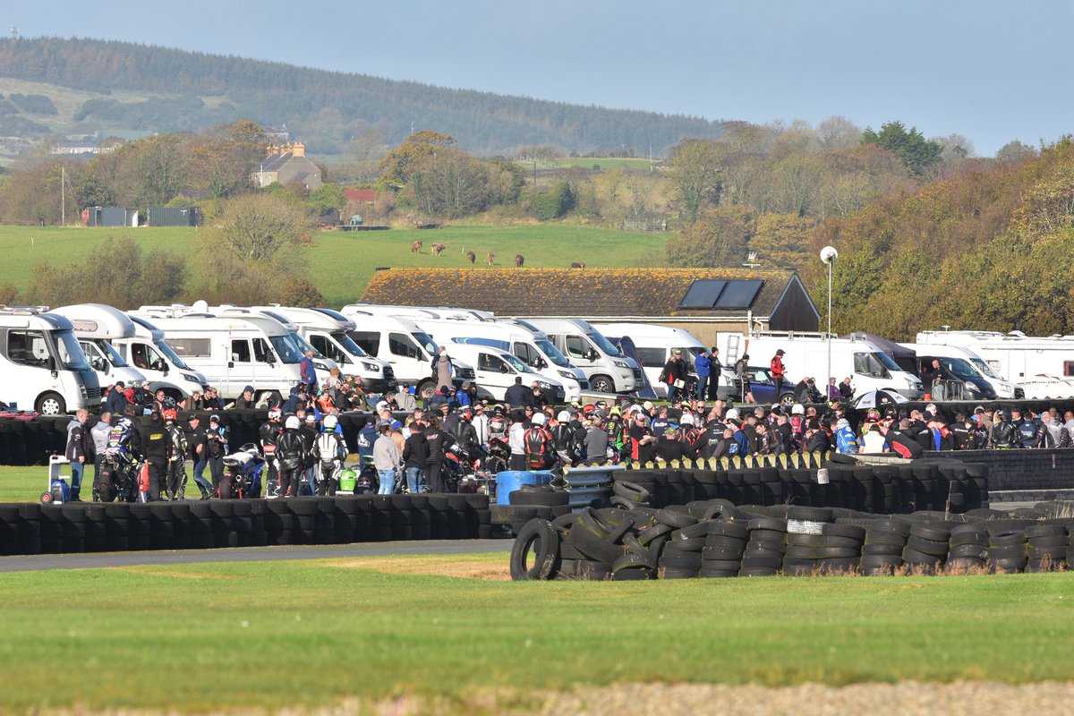 Another brilliant Sunflower race to bring the curtain down on the 2024 Irish Short Circuit season.

Congratulations Charlie Nesbitt winning back to back Sunflower trophies.

Huge crowds.