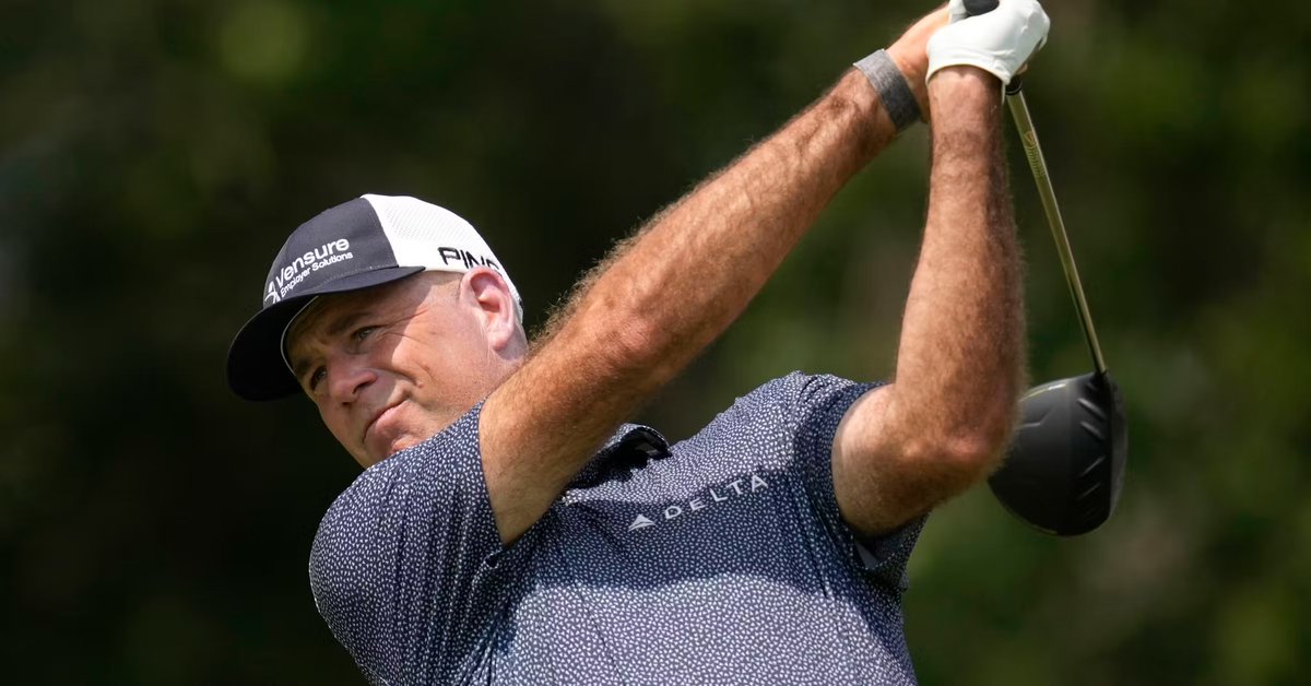 BeyondClubhouse's tweet image. Spoke w/@stewartcink this week at @ChampionsTour event in VA on his swing. Says he’s been working with a new coach, John Scott Rattan, since last December. “We’ve been focused on swing plane &amp;amp; syncing up arm &amp;amp; body motion.”

Rattan’s based out of Congressional, also w/J Bramlett.