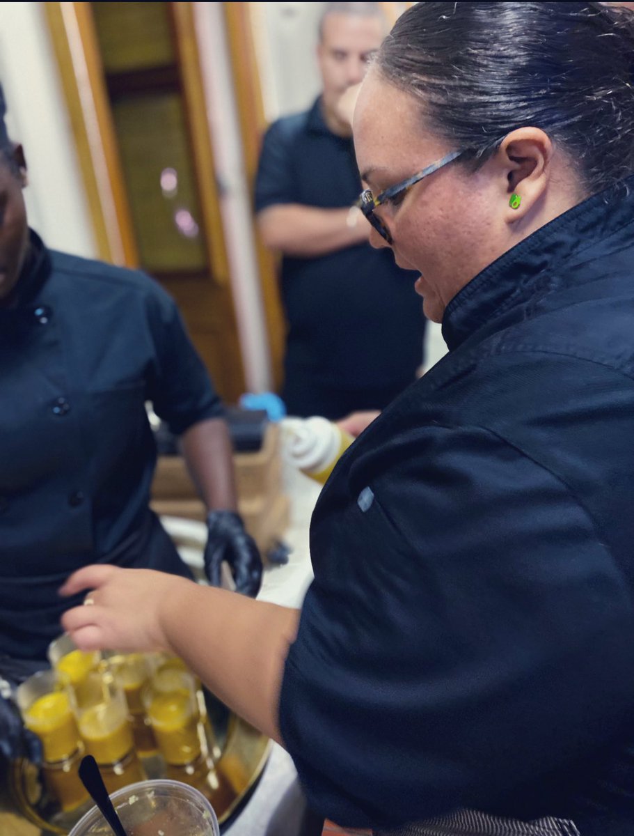 chefbrigetterj's tweet photo. Happy #InternationalChefsDay! A Day to celebrate the creativity, passion, and precision of us chefs around the world.
From mastering flavors to crafting unforgettable experiences, our dedication turns ingredients into art.
๐จโ๐ณ๐ฉโ๐ณ
#SeriousFace https://t.co/xgfHJh4nm4