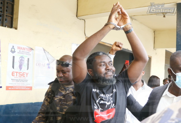 Manasseh_Azure's tweet image. In the Akufo-Addo administration, thugs of the governing NPP attacked the Ashanti Regional Coordinating Council and forced the Regional Security Coordinator out of office. They vandalised his office and destroyed public property in the process.

When 13 of them were arrested and…