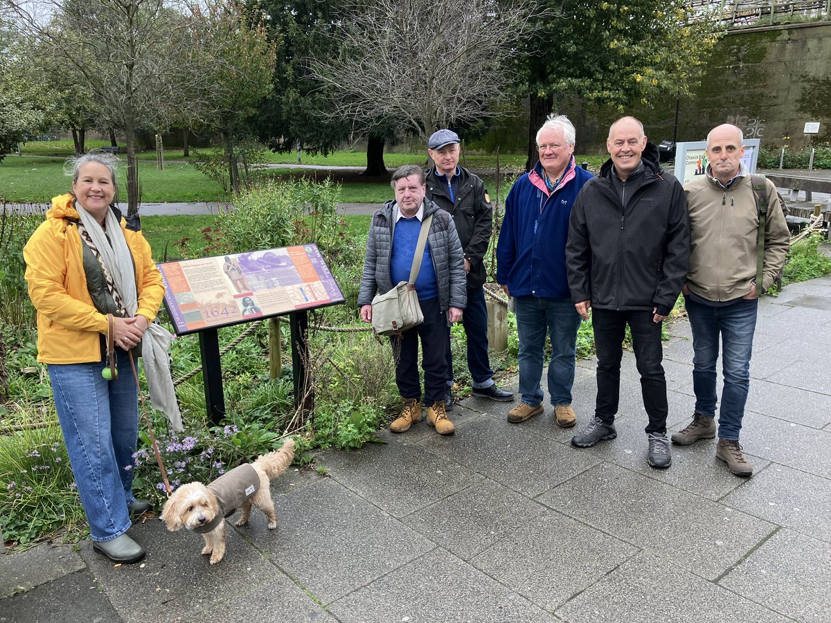 Enjoyable afternoon leading a small but engaged group around Turnham Green (1642) this afternoon for <a href="/battleftrust/">Battlefields Trust</a>. Thanks to  <a href="/CharlesCordell/">Charles Cordell - author</a> for support and leading Brentford (1642) walk in the morning.