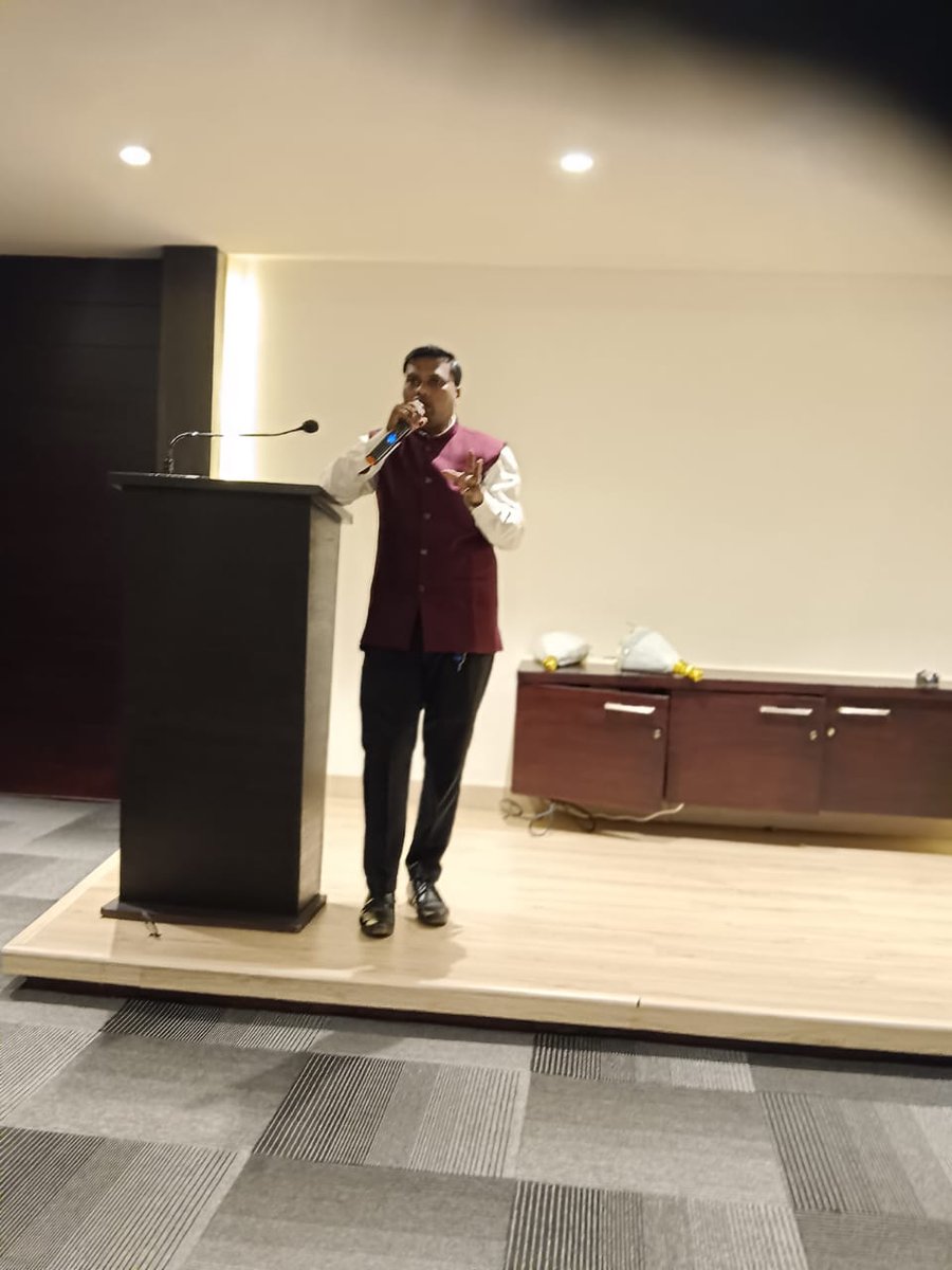 आज रायपुर के मैग्नेटो मॉल में छत्तीसगढ विद्युत ठेका कर्मचारी श्रमिक विकास संगठन के महा अधिवेशन में शामिल हुआ। जिसमें सर्वे सहमति से श्री  चुम्मन लाल साहू जी को महामंत्री बनाया गया। बधाई और शुभकामनाएं सर जी।