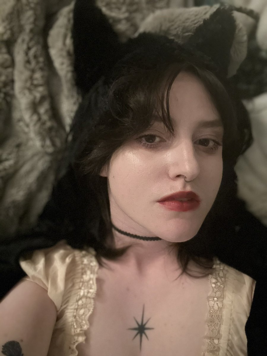 equal_creatures's tweet photo. Creature of the Night 🦇🦇🦇🦇🦇 https://t.co/9YvpKMYrU5