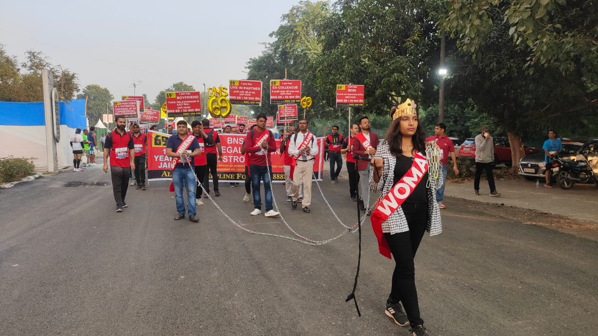 Roopkishor98908's tweet photo. "While we respect the law, we believe in the importance of dialogue. Our voices will not be silenced!"
We appreciate those who stood with us today. Together, we can create a space for men's voices to be heard.
#MensRightsAreHumanRights
#NoSupportForMen
#MenHaveNoVoice https://t.co/02EXCZpjiV