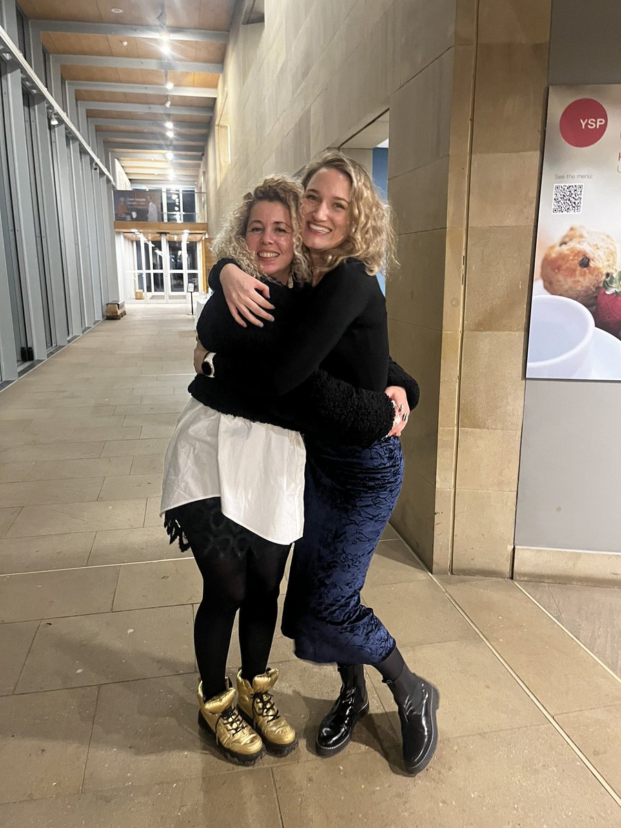 HCopley's tweet photo. I’m so grateful to @arshi_mona @CarolineBirdUK and @kwamedawes for awarding Lapwing 2nd in the @laurelprize🌿💚Thank you to everyone who made yesterday so much much fun. Travelling home from the Summit Festival @poetryschool feeling happy &amp; exhausted https://t.co/ADiOxTROki