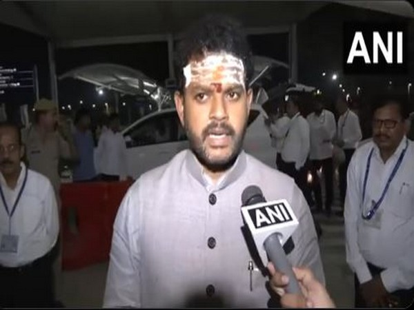 ani_digital's tweet image. "Ministry taking it very seriously" says Union Aviation Minister Kinjarapu Naidu on series of hoax bomb calls to airlines

Read @ANI Story | aninews.in/news/national/… #KinjarapuNaidu #bombhoax