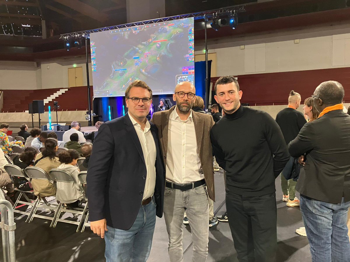 geoffroyboulard's tweet photo. #TechandPlay Gros succès ce week-end pour #Theodasium (Ville de #Thiais) en partenariat avec @GrandParisMGP : un laboratoire d’idées où gaming, IA et nouvelles technologies sont au service des citoyens d’aujourd’hui et de demain.
👌 Alexandre Caussignac &amp; Richard Dell'Agnola https://t.co/0WwlGlSaMJ