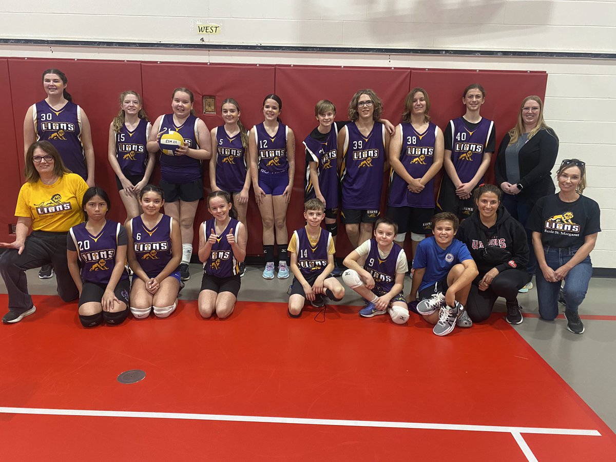 ecolestmarg's tweet image. Our volleyball players had tons of fun and improved a lot this weekend at the Holy Trinity tournament. A big thanks to our coaches for giving their time this weekend. @HolyTrinitySD