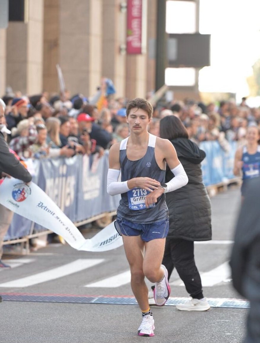 HMurph26's tweet photo. 2:42:41, I survived, placed 33rd overall, PRed by 3 minutes and I bonked mega hard

Better race planning next time and I'll have a juicy PR lol, but that will wait until next year https://t.co/oclVEzGtqS