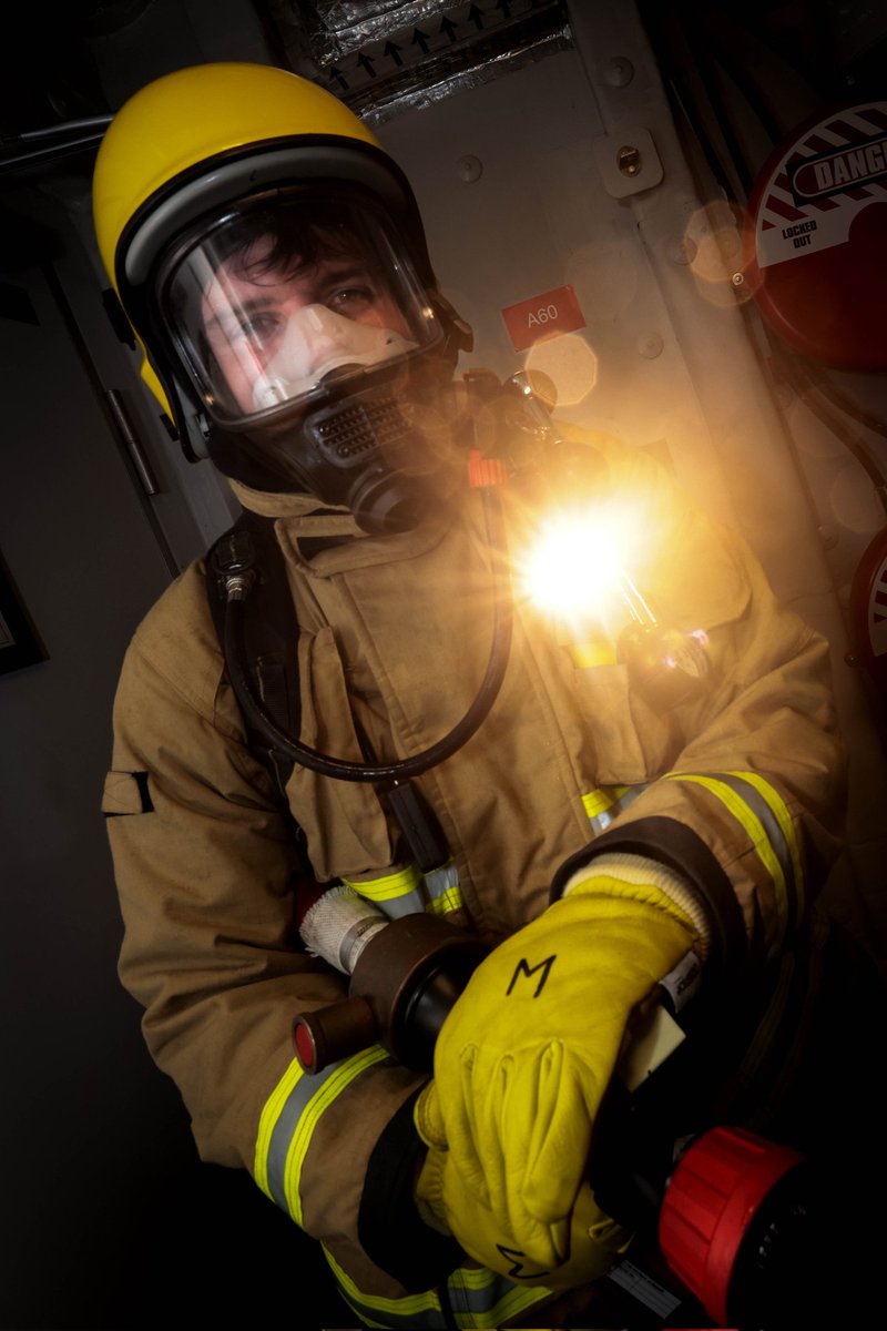 HMS Prince of Wales tweet media