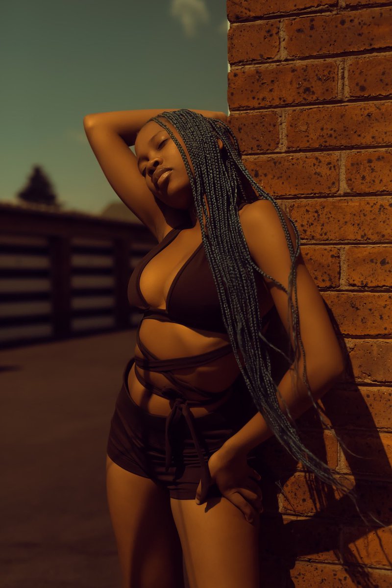 azanian_doll's tweet photo. https://t.co/Tm3zWaRPCN https://t.co/fAdzw96LnN
