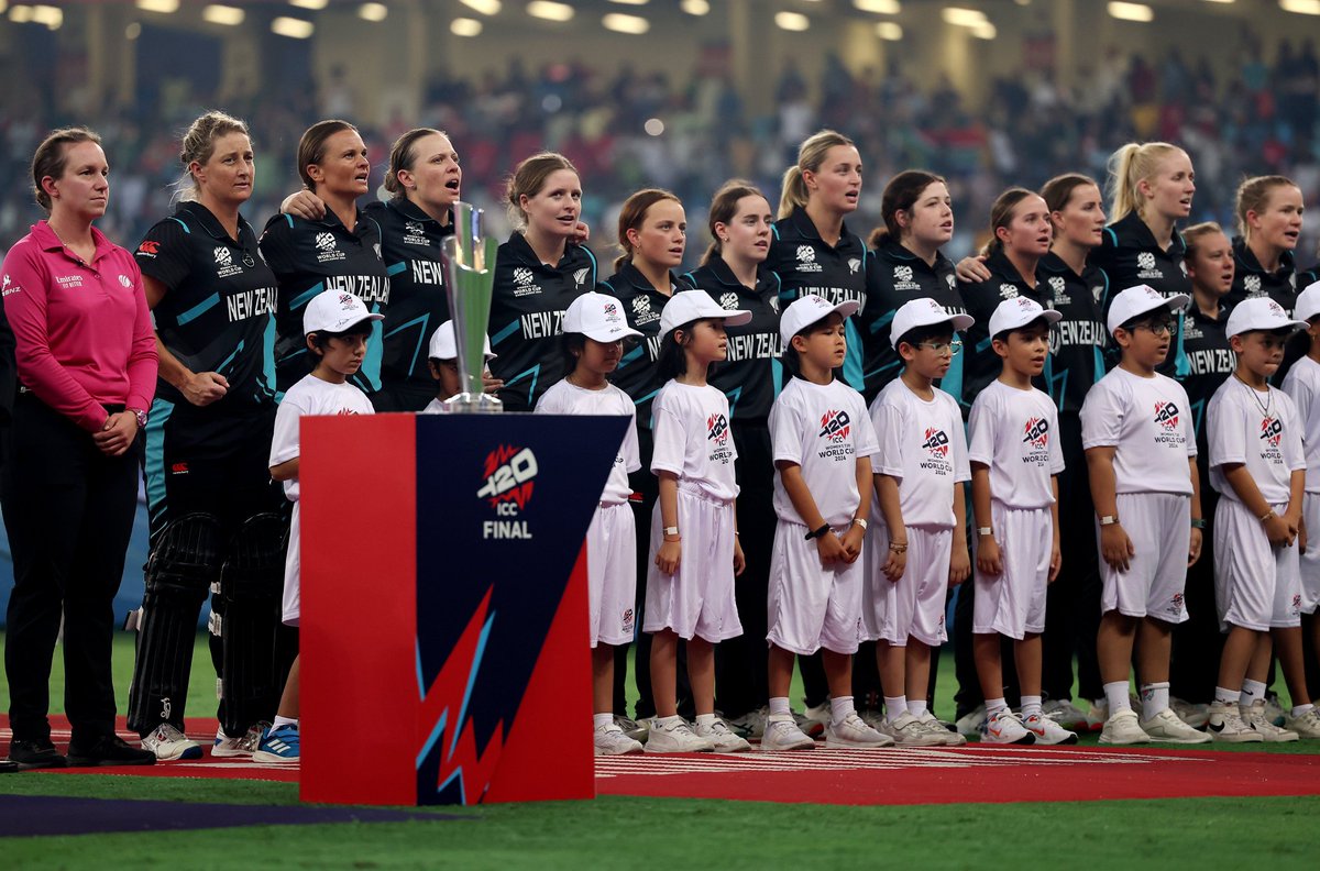 TheAcecricket's tweet photo. 🚨 NEW ZEALAND ARE THE T20 WORLD CUP CHAMPIONS 🤯
#CricketTwitter #Cricket #T20WorldCup #T20WorldCup2024 #SAvsNZ #cricketnews #Cricketupdates #NewZealandCricket #WomenCricket #SophieDevine #AmeliaKerr #SuzieBates #EdenCarson https://t.co/z4Xml6OKdV