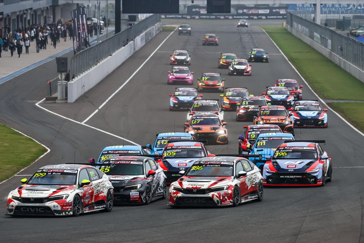 marcobutti111's tweet photo. We completed our first experience in China 🇨🇳 P6 in Race 2 🏁

Now it's time to think of what comes next! Traveling to Valencia to represent Italy 🇮🇹 in the @fia_motorsports_games 🦾

#TCRWorldTour #TCR #Honda @TCR_Series https://t.co/3MyuwtgmIV