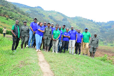 IGCP_Rwanda's tweet photo. "For the first time, Rwanda celebrating @GeodiversityDay under the theme: 'Conserving the Past, Sustaining the Future.' stakeholders were eager to visit twin lakes of Burera and Ruhondo, the Rugezi wetland&amp; Basalic Cave of Musanze, the proposed UNESCO Geopark Sites in North https://t.co/XRFleSgnII
