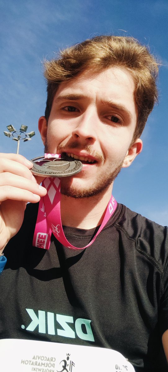 _calKU's tweet photo. Pierwszy półmaraton i złamane 2 godziny
Śruba została dokręcona
Czas netto 1:55:43, szybszy od tromby 💪
20 kilo lżejszy od quitnięcia osu https://t.co/Wb5T54UxMh