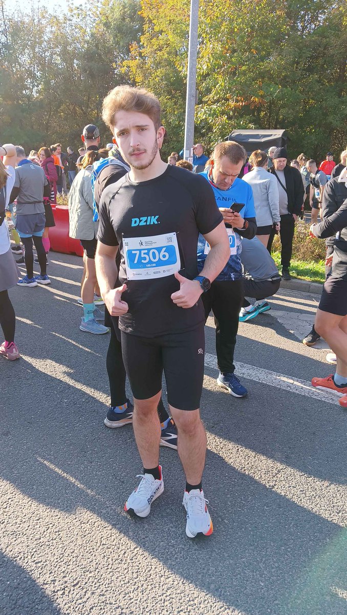 _calKU's tweet photo. Pierwszy półmaraton i złamane 2 godziny
Śruba została dokręcona
Czas netto 1:55:43, szybszy od tromby 💪
20 kilo lżejszy od quitnięcia osu https://t.co/Wb5T54UxMh