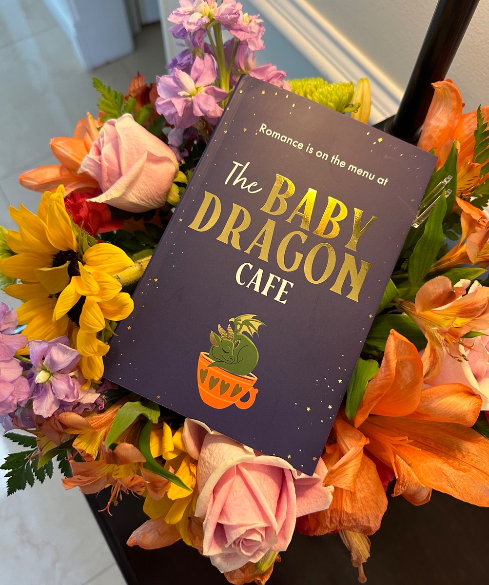 ✨🐉GIVEAWAY🐉✨

i’m giving away an exclusive &amp; gorgeous proof!! i only have 1 copy to giveaway, so this is your only chance to win this beauty☕️❣️🐉

to enter:
- follow me
- retweet

open int’l, ends 10/25, good luuuuck 🫶🏼