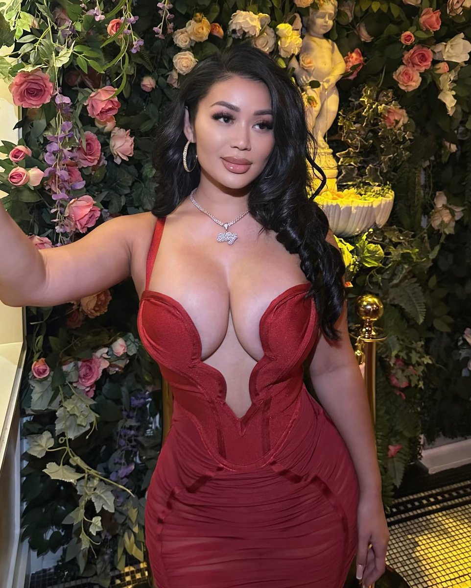 ShAWTEEMAy's tweet image. Better with time 🎈