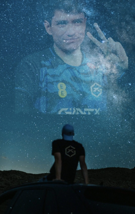 JoseGIANTX's tweet photo. Hi @YikeLoL ,

I’m writing to you because I believe you’re at a crucial point in your career, facing a decision that could change everything. I’d like to share my thoughts on the situation in case it helps you.

We know there are powerful teams in France with very good and big fan bases that are fighting hard to sign you, but you’ve already played for a French team, and you need new experiences in your life. There’s nothing like playing for a team with Spanish & Uk roots and sharing the passion we have for this with our staff and fans.

Imagine this: you join GIANTX, lead the team, and alongside Jackies, the rookie of the year in mid, you create an unforgettable partnership. Together, we can aspire to win the LEC and show everyone that G2 made a mistake with you. 
Our fans, who are some of the most passionate in the scene, will support you every step of the way. You’ll become a LEGEND for them, and legends are always remembered and celebrated.

I know a change like this can feel risky, but the rewards will be worth it. If you believe in your potential, you’ll never regret choosing GIANTX.

I won’t take more of your time, but I hope this helps you make the right decision.

A big hug, see you soon! 💪

#WeAreGIANTX