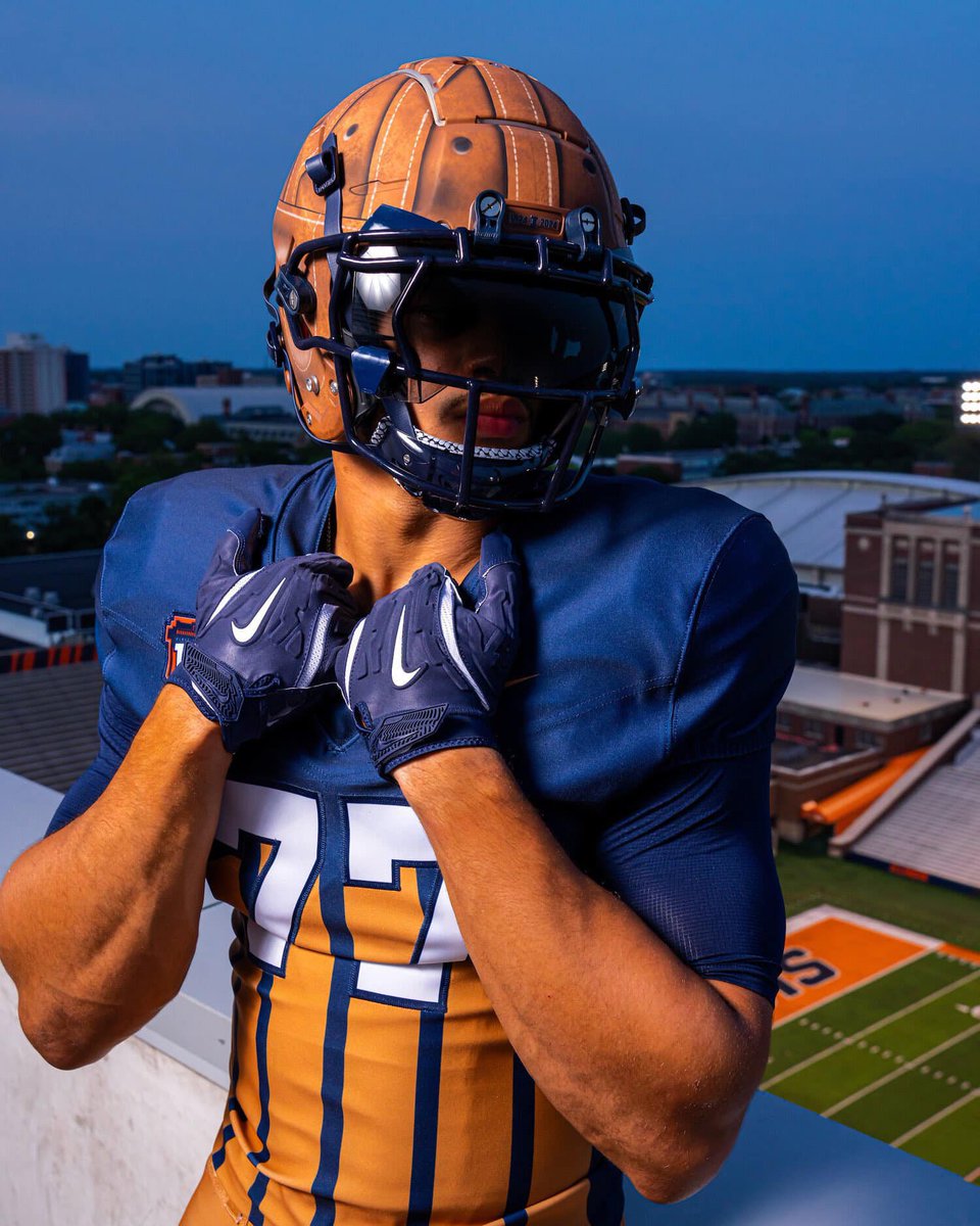 TheDrummerSucks's tweet photo. @CFBONFOX @KedPrince4 When was the last time Illinois became bowl eligible before the likes of Ohio State, Michigan, Iowa, and Wisconsin?
Seems like it probably comes around about as often as a #GallopingGhost. I-L-L!
#Illini | #FamILLy | #HTTO
🔶🔷🔶🔷🔶🔷🔶🔷🔶🔷🔶 https://t.co/d2Y6rfQ9rh