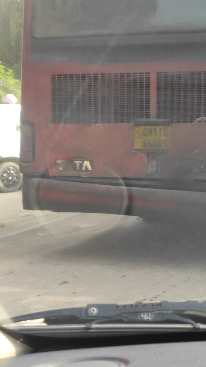 divjot834's tweet photo. @chandigarh_admn kindly see preventing pollution to environment should not be responsibility of only public; CTU buses and CTU authorities should also be responsible, particular bus polluting by emitting blackish smoke difficult to drive behind on 7th oct 9 30am near verka plant https://t.co/NRq5uQM6Ay