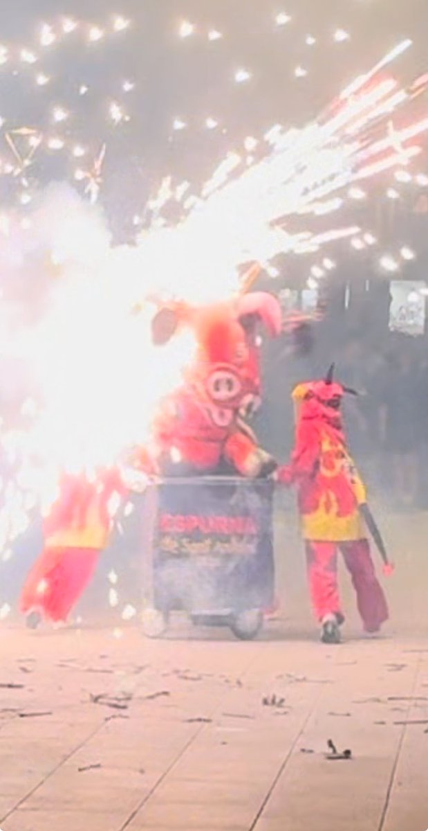 DiablesTrapes's tweet image. Quins grans amfitrions els de @diablesmercadal què bé ho va passar ahir l&apos;#Espurna!!!