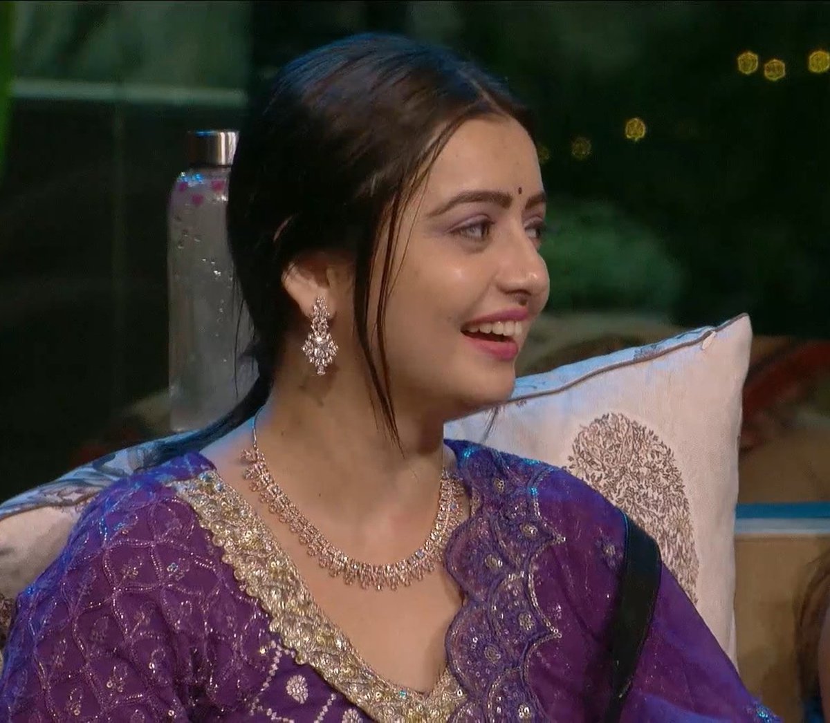AbhiyaAddicted's tweet photo. In this Male Dominated Season of Biggboss, #ChahatPandey is the only Female who is shining 🌟 !!

#Biggboss18 | #BB18 https://t.co/tju2ZEfD1B