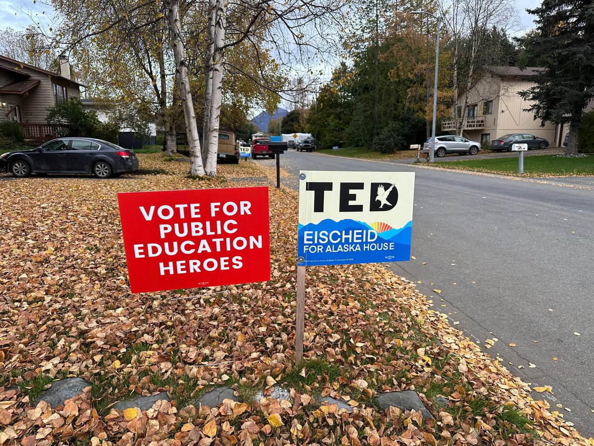 If you’re looking for a sign to vote this November… we’ve got plenty. #AlaskaDems

P.S. Early voting starts TOMORROW!