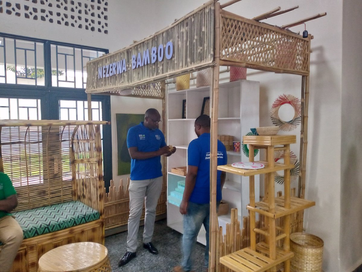 IGCP_Rwanda's tweet photo. @GeodiversityDay @UNESCO @HangaHubs #geodiversityday2024 was celebrated, visiting Musanze @HangaHubs as one of the activities which can promote the proposed UNESCO Geopark Sites of the twin lakes of Burera and Ruhondo, the Rugezi wetland and the Basalic Cave of Musanze. https://t.co/oadeYakjVY