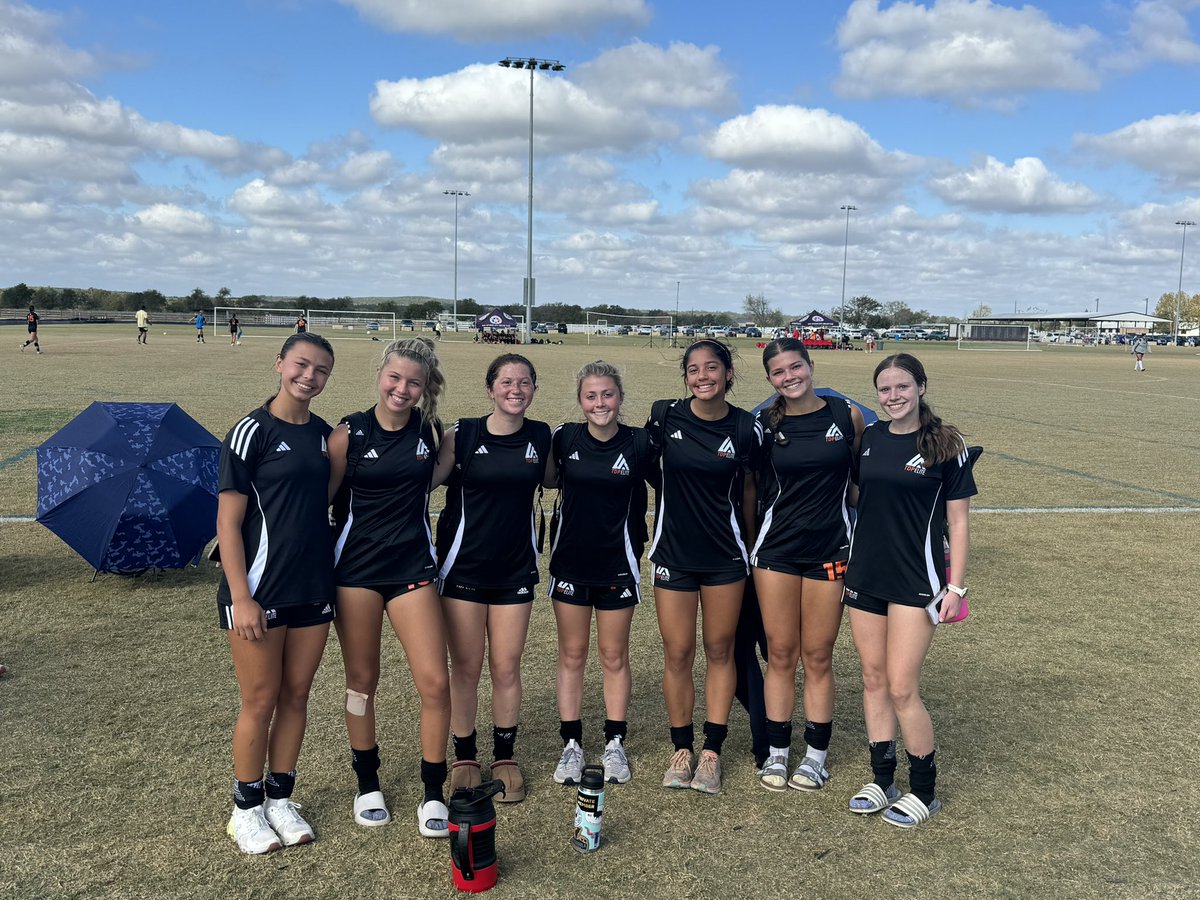 MaryEliseByrd's tweet photo. We’re leaving San Antonio with a 3-0 win over San Antonio FC. #NoGoals #6PointWeekend #LATDPElite https://t.co/WHRx58Cvdq