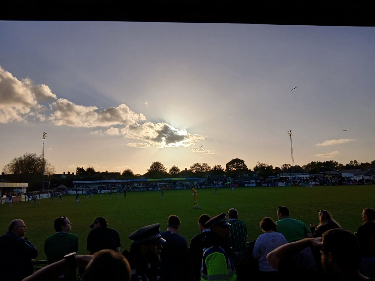toby_ytfc's tweet photo. Wealdstone (a) 3 goals and 3 points up the greens💚💚💚 also @TUFC1899 cheers for McGavin and jarvis
#ytfc https://t.co/LeFrHmdQRn
