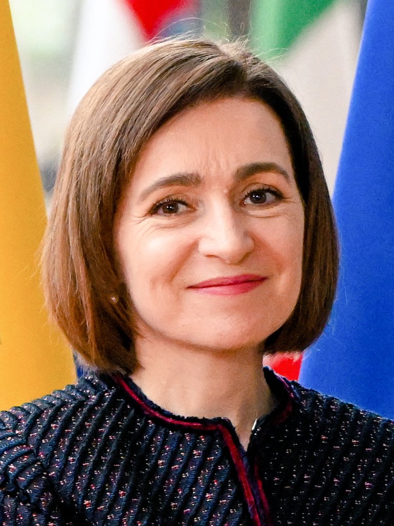 motishort's tweet photo. She made it! 🇲🇩 ❤️ 🇪🇺 

The Central Electoral Commission has declared the constitutional referendum on Moldova's accession to the European Union valid. 

Thank you Maia Sandu! https://t.co/F0H6ARVjgV