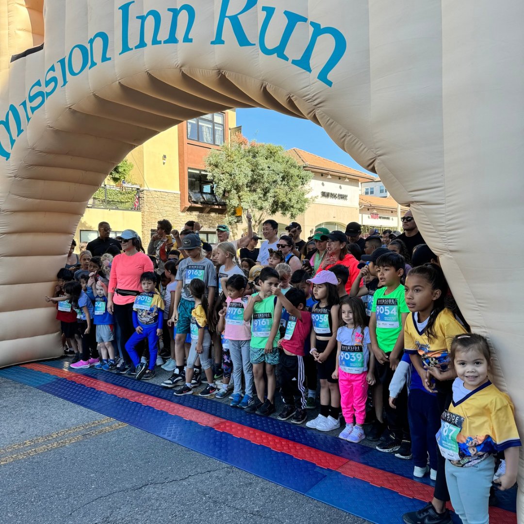HealthCareIns1's tweet photo. Out and about showing our support, providing resources, and having our littles join in on the fun for the Mission Inn Run here in Riverside, CA! Stop by if you  us in your community, we would love to help you during Annual Enrollment! 
#healthcareinsurancesolutions #medicares https://t.co/iTOKVDvBIN