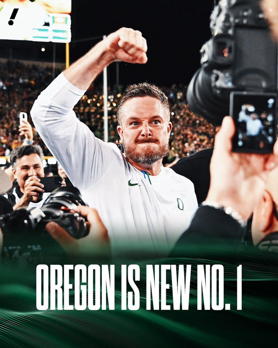 Oregon is No. 1 in the AP Top 25 for the first time since 2012 👏